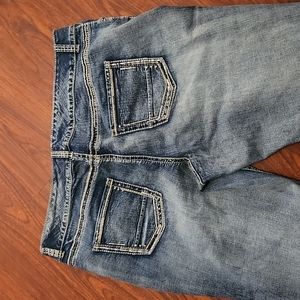 Maurices jeans capri Distressed Rhinestones size 24